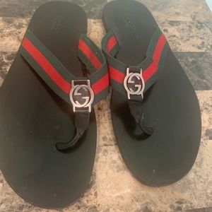 Authentic Guccci gentle used thong sandals